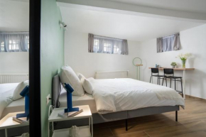 Central new 20 sqm room by Urbanesq